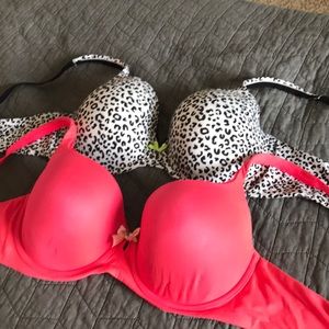 2 Victoria Secret Demi Bras 38D